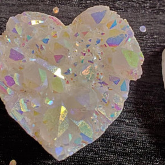 Angel Aura Quartz Heart Crystal Cluster Raw - Picture 3 of 3